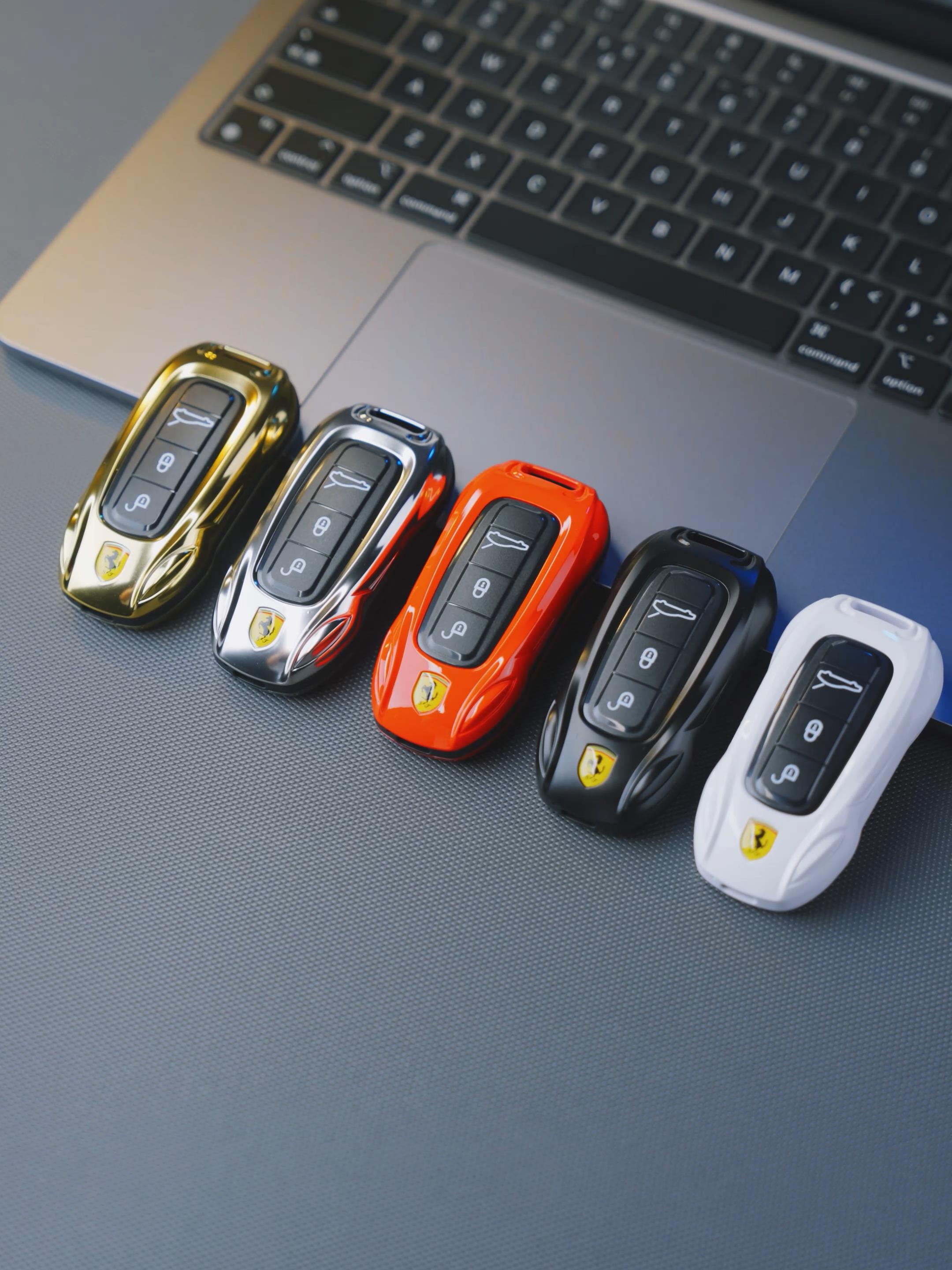 Mini téléphone portable Ferrari style clef de voiture de luxe Double Sim