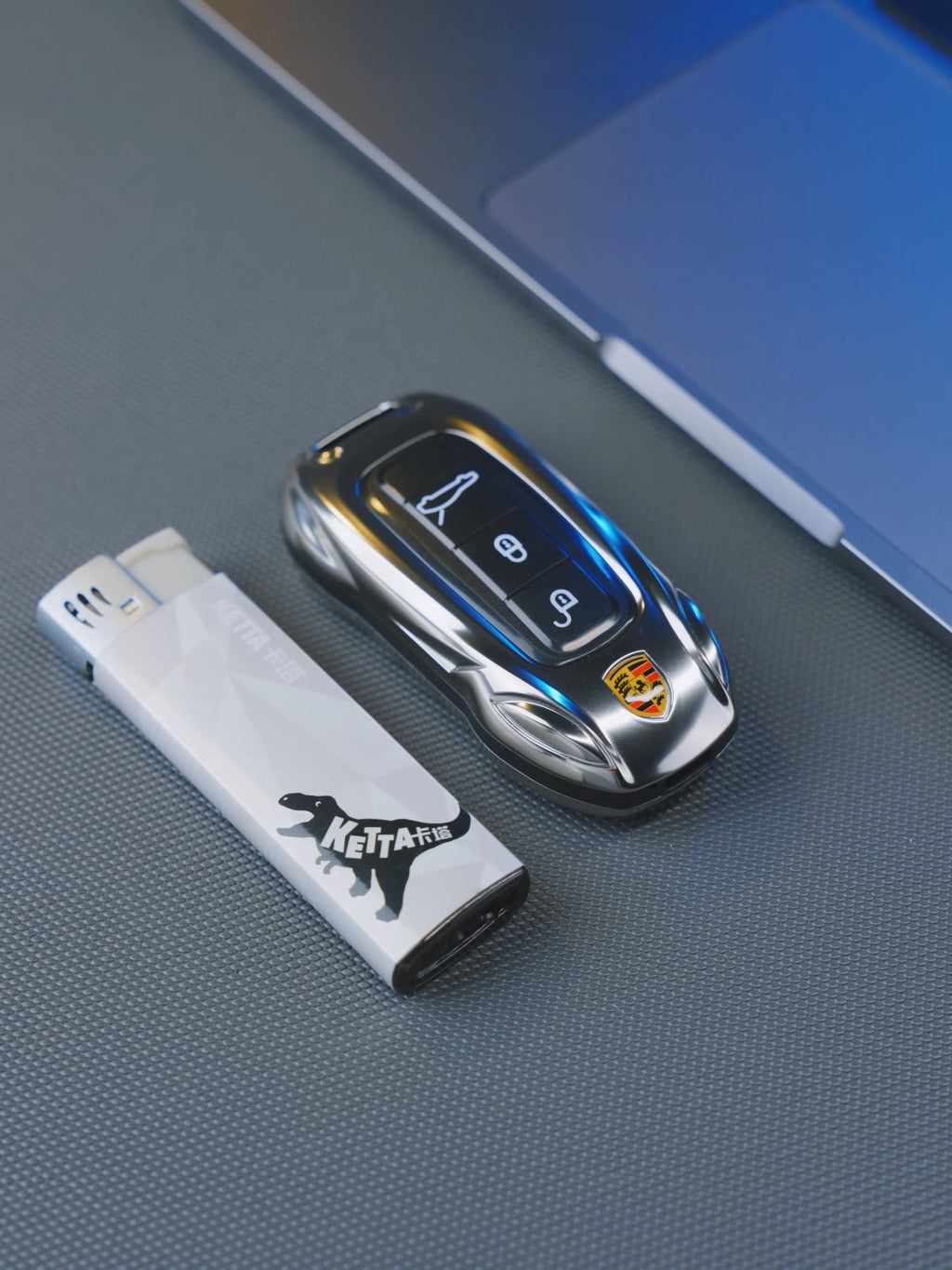Mini téléphone Porsche Double Sim inspiré clef de voiture 2G