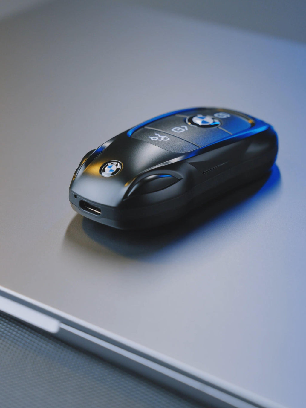 Mini téléphone portable BMW style clef de voiture Double sim