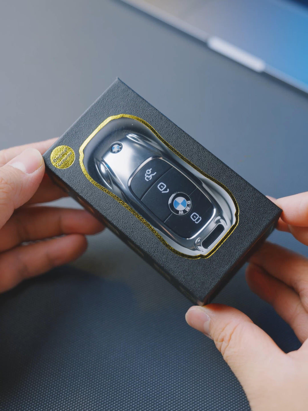 Mini téléphone portable BMW style clef de voiture Double sim